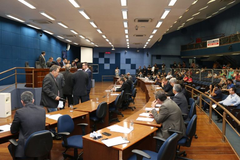 Câmara de Campinas aprova em 1ª votação projeto para aplicar multa a usuários de drogas