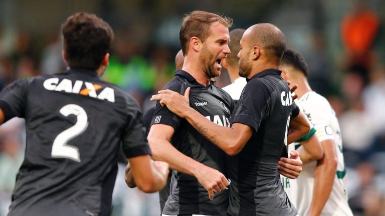 Palmeiras, Cruzeiro e Botafogo “pedem passagem” no topo