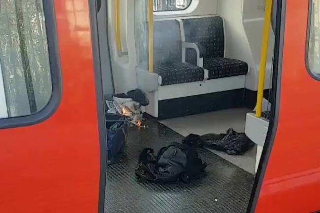 Explosão deixa feridos no metrô de Londres