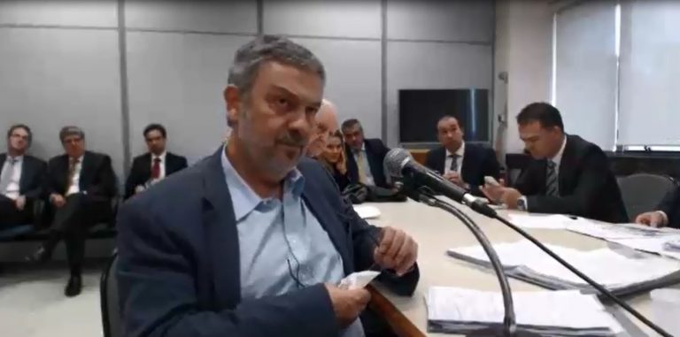 Diretório Nacional do PT suspende Palocci por 60 dias após acusação contra Lula