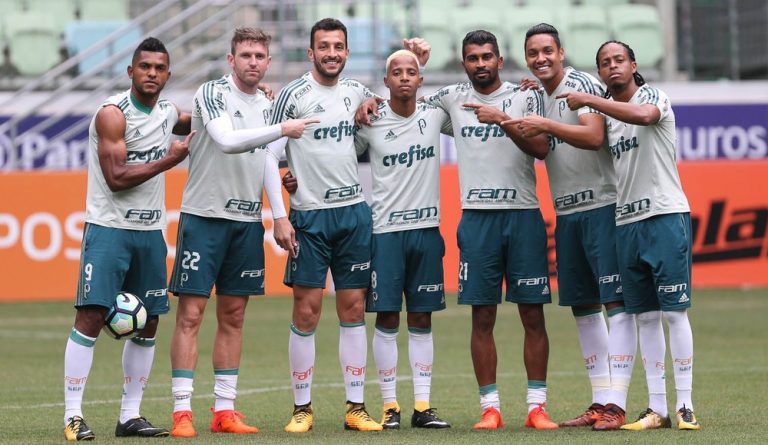 Corinthians perde, e Palmeiras depende de si para ser campeão brasileiro; simule