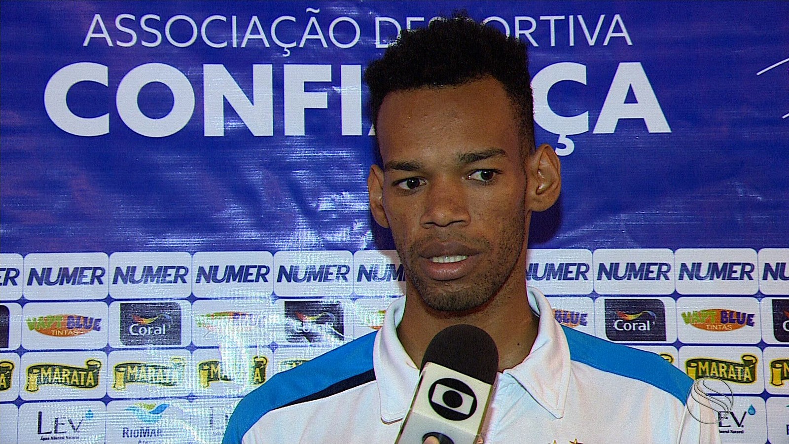 Anderson, zagueiro do Confiança pode assinar com o Grêmio (Foto: José Gilton / TV Sergipe)