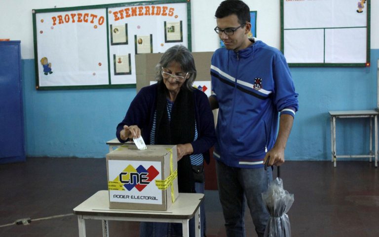 Maduro e chavismo levam maior parte dos estados nas eleições para governador na Venezuela, diz CNE