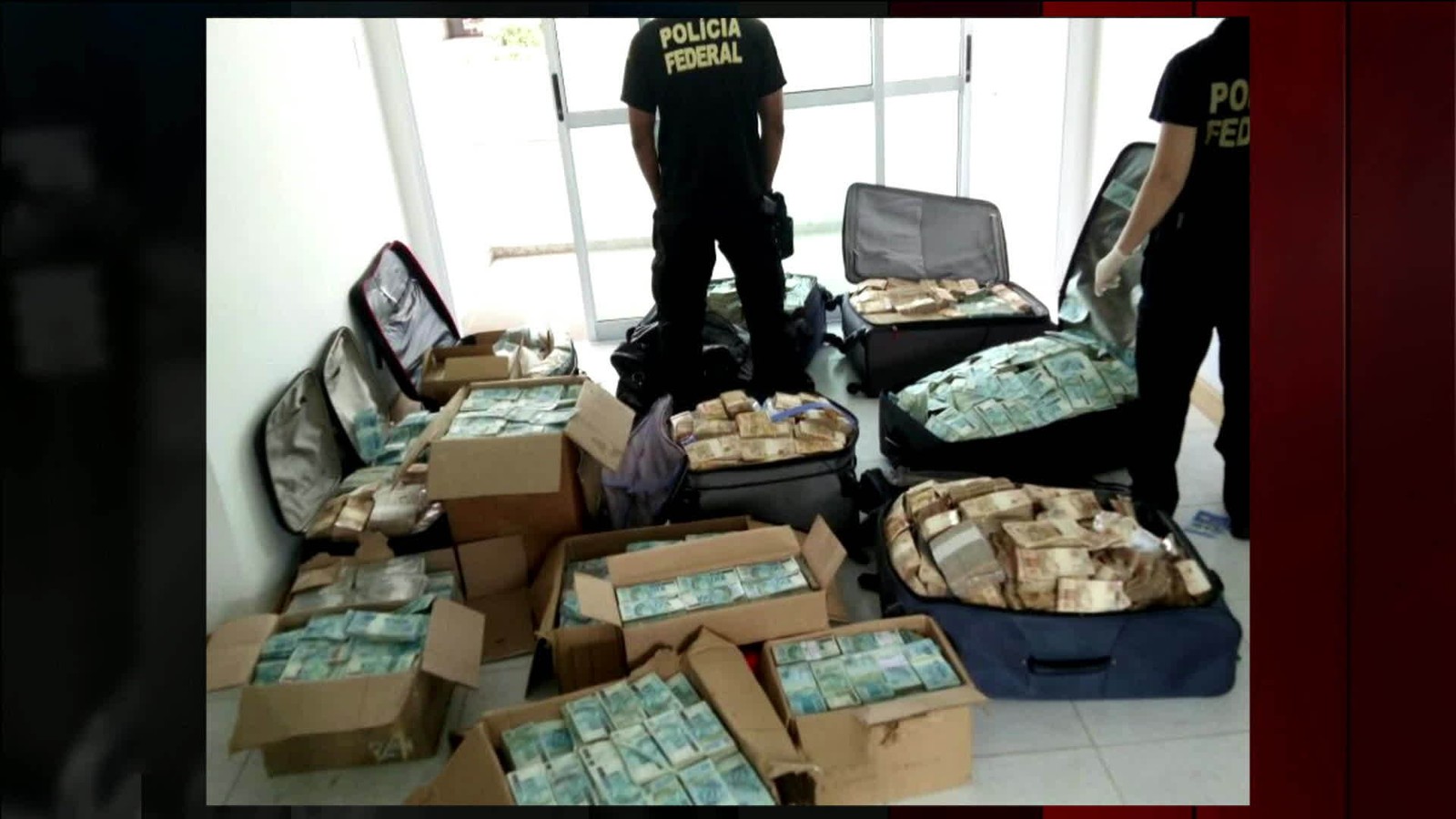 Em setembro, PF encontrou caixas e malas com mais de R$ 51 milhões em apartamento que seria de amigo de Geddel Vieira Lima (Foto: Reprodução/GloboNews)