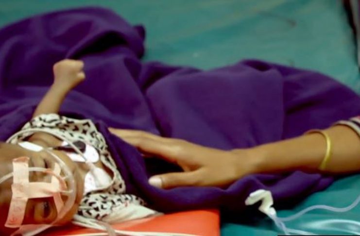 Cerca de 920 mil crianças morrem de pneumonia todos os anos (Foto: Reprodução/BBC)