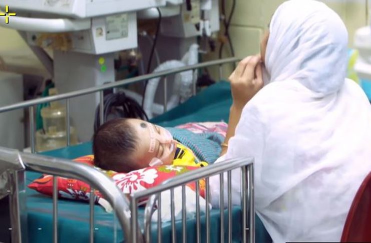 Pneumonia faz os pulmões do bebê pararem de absorver oxigênio (Foto: Reprodução/BBC)