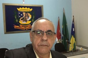 José Valmir Passos, 59 anos, técnico em Contabilidade e bacharel em Gestão Pública