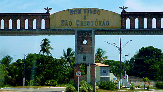 Taxistas de São Cristóvão fecham trecho da Avenida Marechal Rondon