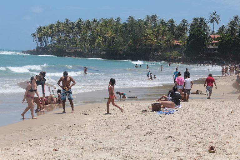 Segue desaparecido turista do Piauí que sumiu no mar de Fortaleza