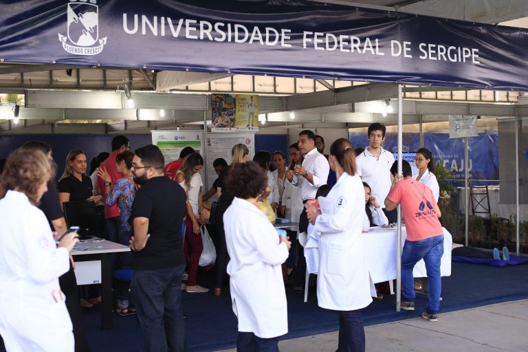 Campus de Lagarto apresenta cursos e atividades na Feira de Sergipe