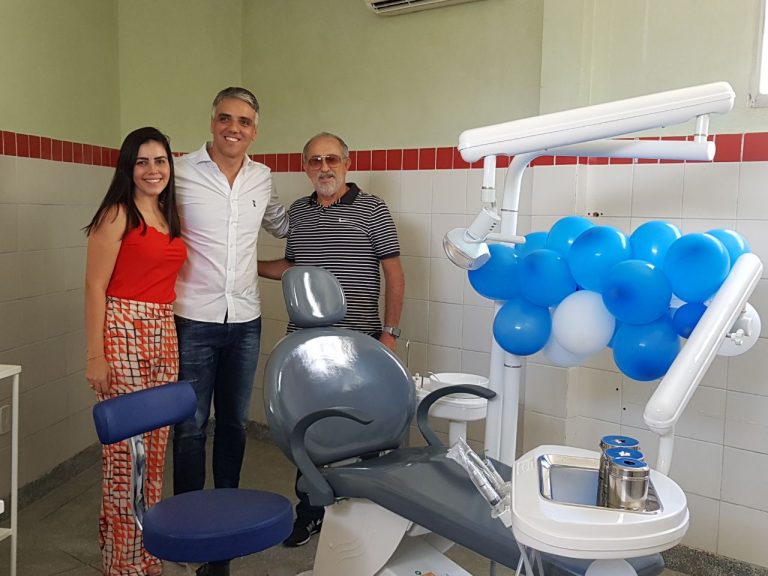 Fábio Reis entrega equipamentos para rede de saúde em Tobias Barreto