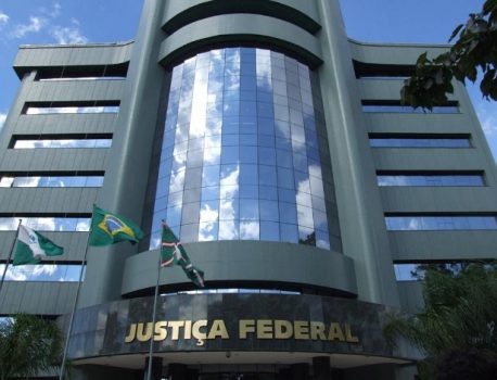 Justiça Federal bloqueia quase R$ 30 milhões de Lula e Okamotto