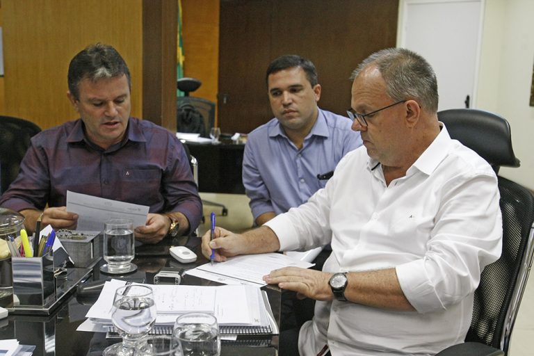 Governo anuncia R$ 10 milhões em obras para Simão Dias