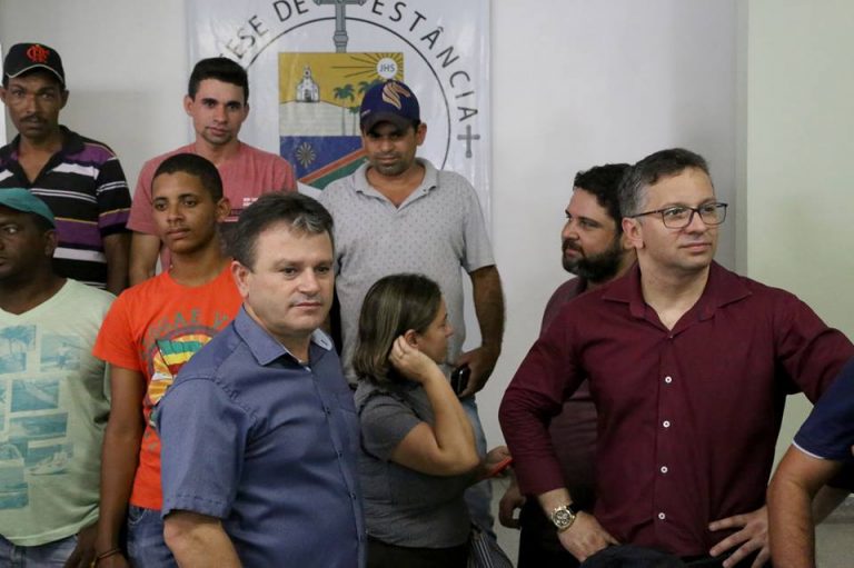 Assinatura de convênio do Programa Nacional de Habitação Rural é realizada em Simão Dias