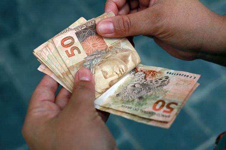 Dieese: Salário mínimo deveria ter sido de R$ 5.005,91 em outubro