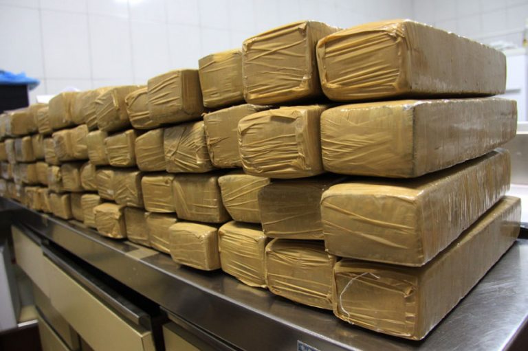 Polícia apreende 100kg de drogas em Aracaju
