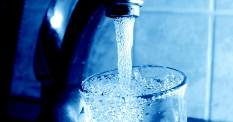 MJ processa empresas de abastecimento que distribuíam água contaminada