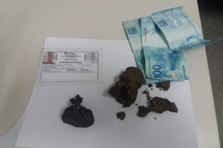 Mulher é presa tentando entrar com drogas no presídio em Tobias barreto