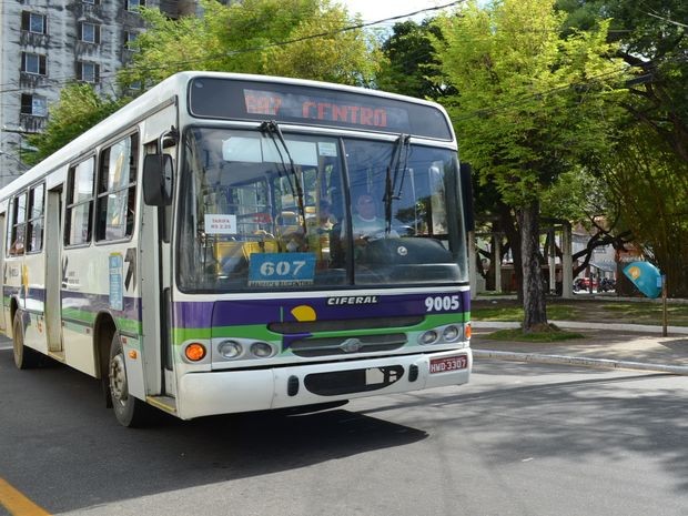 Frota de ônibus será reduzida em 50% durante o sábado em Aracaju e região metropolitana