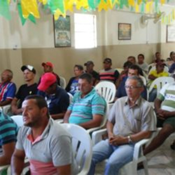 Representantes da Secretaria de Agricultura de Lagarto participam de reunião para discutir as demandas no cultivo da mandioca