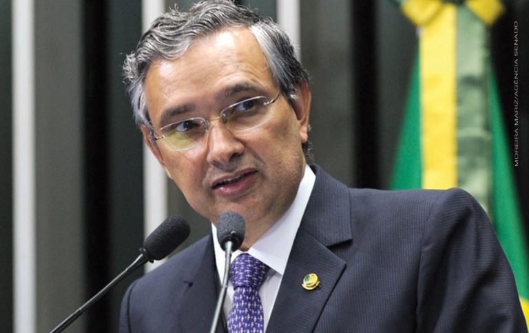 Acordo do PSDB com Centrão não se repete em Sergipe