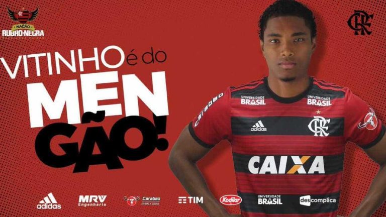 Flamengo anuncia a contratação do atacante Vitinho, do CSKA