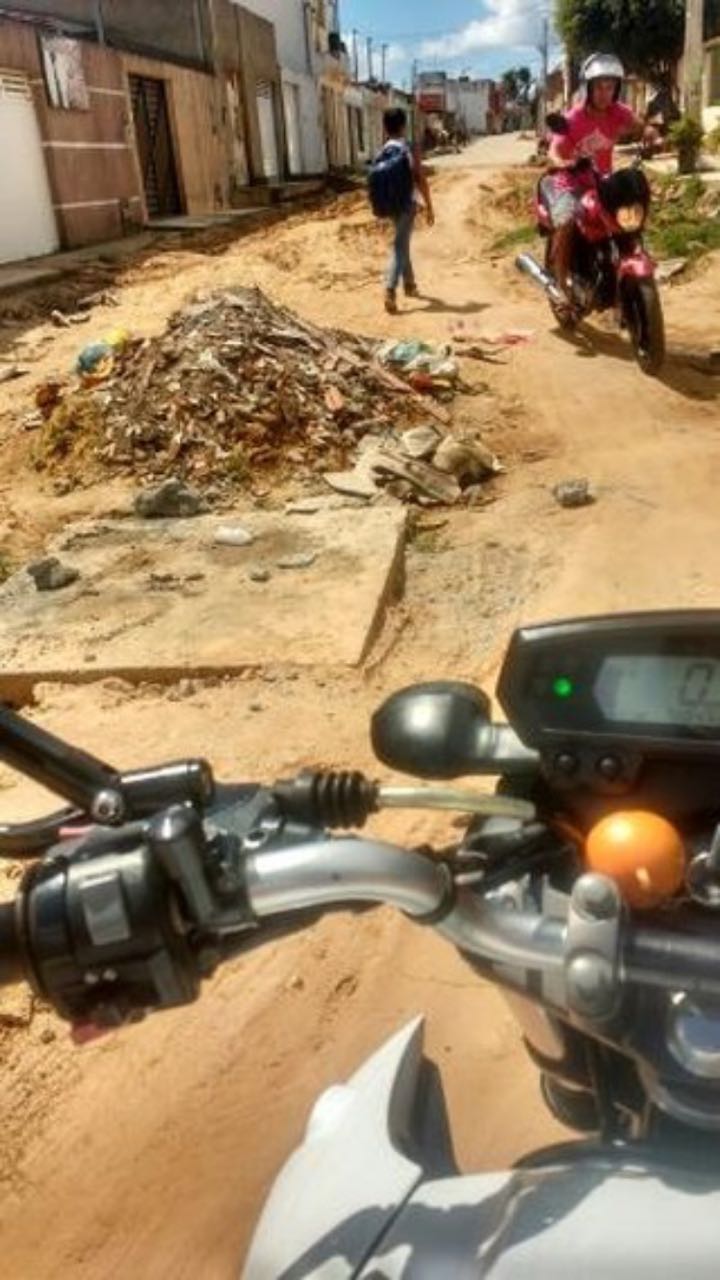 Moradores na bronca com os serviços de esgotos em Lagarto