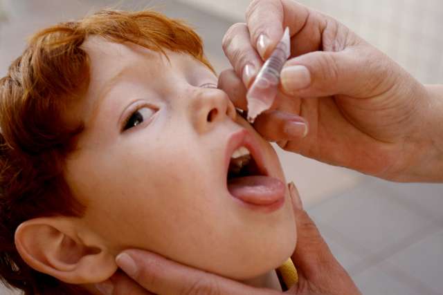 Mais de 100 mil crianças devem ser vacinadas contra a pólio e sarampo em Sergipe