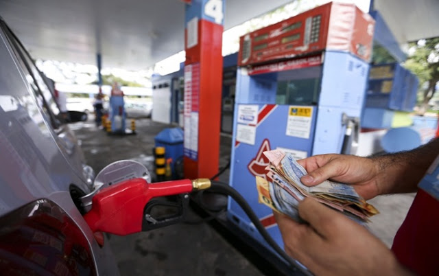 Preço da gasolina sobe em todo o Brasil a partir desta sexta-feira (17)