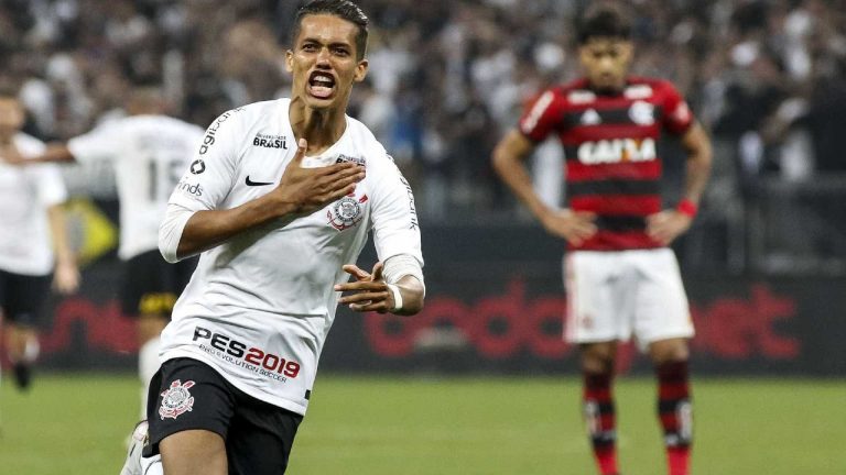 Xodó, Pedrinho dá chance ao Corinthians de salvar a temporada