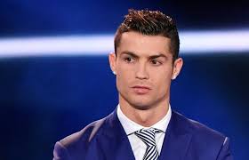 Cristiano Ronaldo ficou ‘zangado’ por perder prêmio para Modric