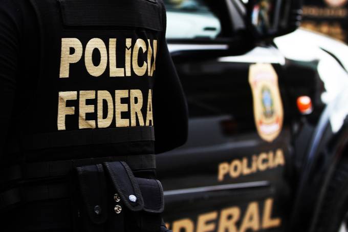 Polícia investiga se mais pessoas participaram da agressão a Bolsonaro