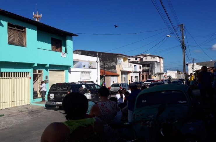 vitima-estava-dentro-de-casa-quando-foi-assassinada-a-tiros