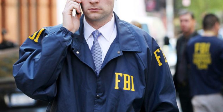 FBI investiga se pacotes-bomba foram enviados da Flórida.