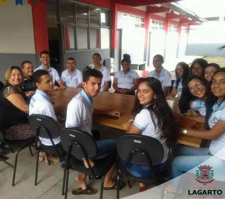 Com apoio da Prefeitura, estudantes da Colônia 13 participarão de evento em Curitiba
