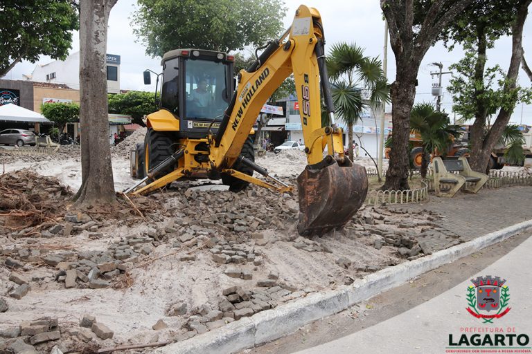 Inicia-se a tão esperada reforma da Praça Filomeno Hora