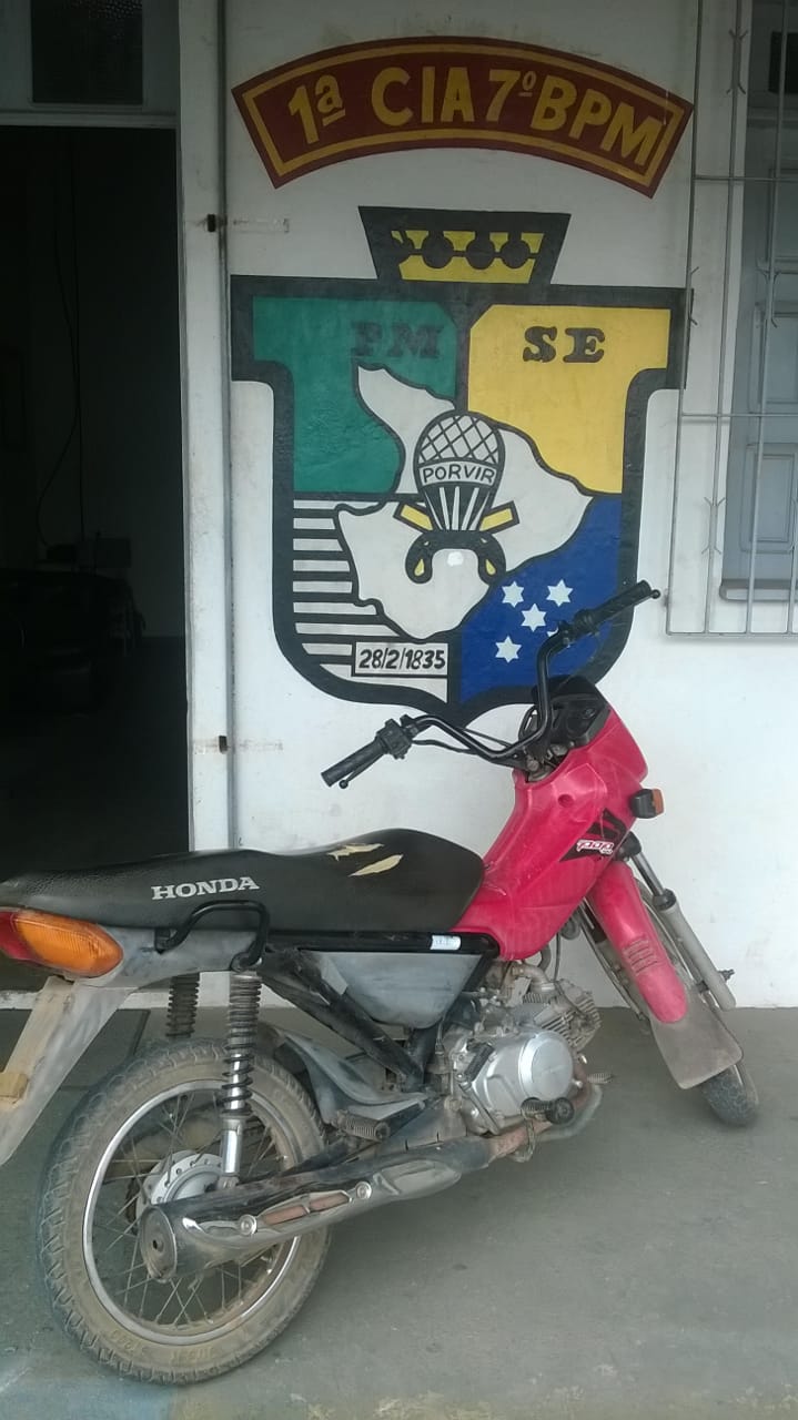 Motocicleta roubada no mês de maio é encontrada pela Polícia Militar no município de Lagarto.