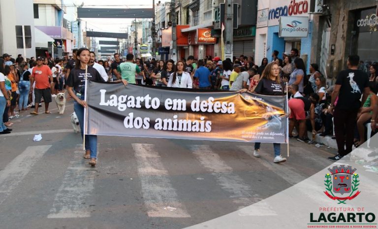 “Todo animal tem sua alma humana”: Zoonoses levou sentimento ao Desfile Cívico