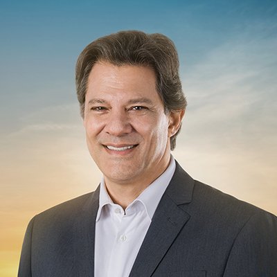 Estava muito sentido com mais uma fake news e só cumprimentei Bolsonaro quando meu coração se aquietou’, diz Haddad.