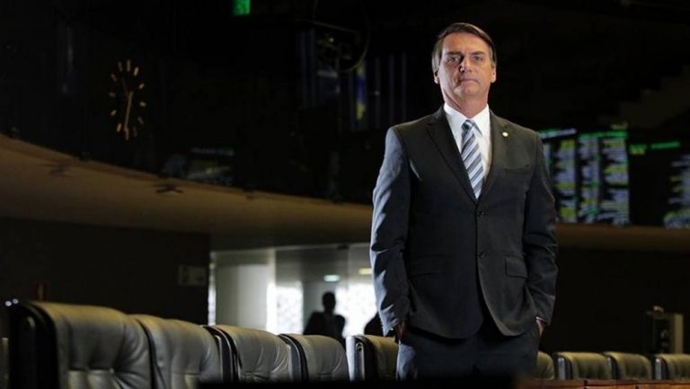 O primeiro dia de Bolsonaro em Brasília como presidente eleito.