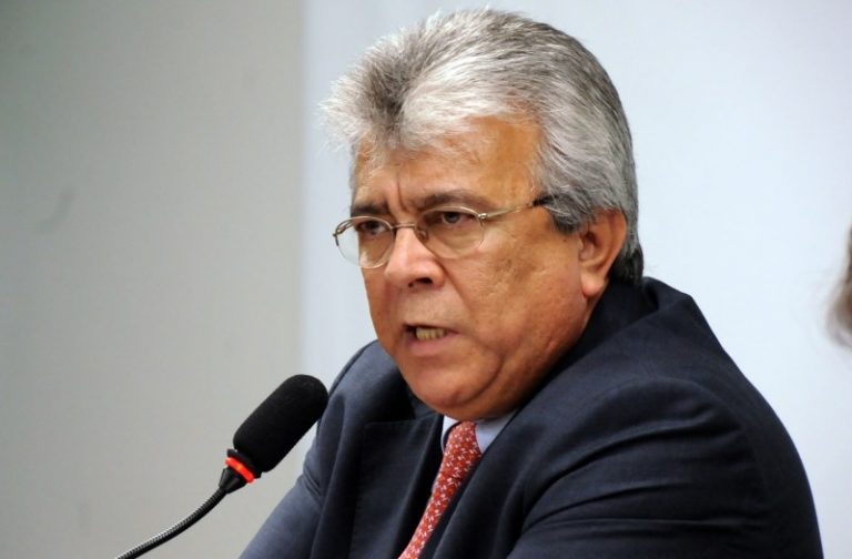 Justiça acata pedido do MPE e torna Almeida Lima réu no caso na inauguração do Centro de Nefrologia