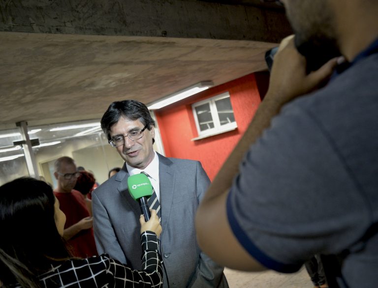 Secretário de Educação prestigia comemorações dos 50 anos da Universidade Federal de Sergipe.