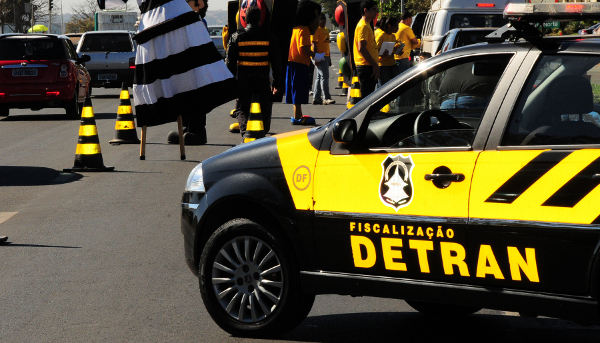 Detran realiza maior leilão de veículos em novembro.