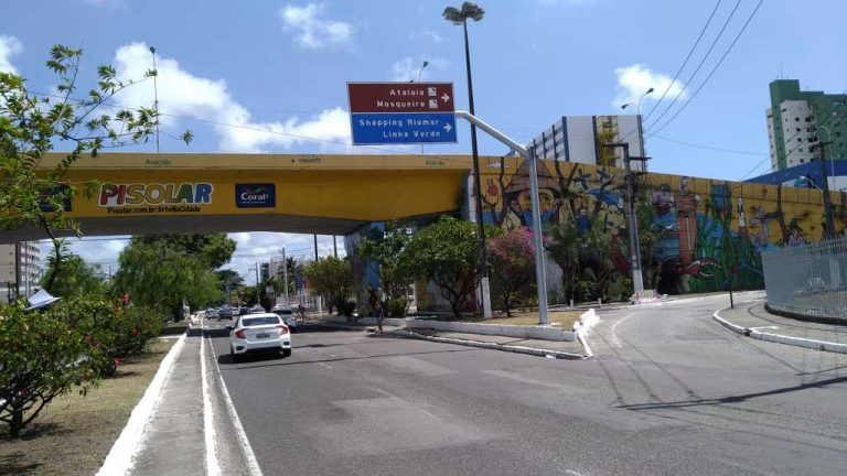 Sinalização turística: SMTT instala 24 novas placas em Aracaju.