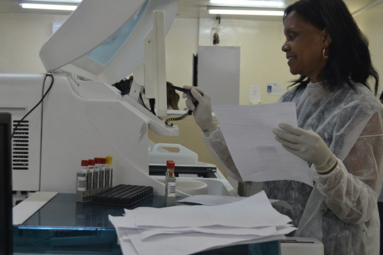 Laboratório Central de Sergipe realiza 16.320 exames marcadores sorológicos