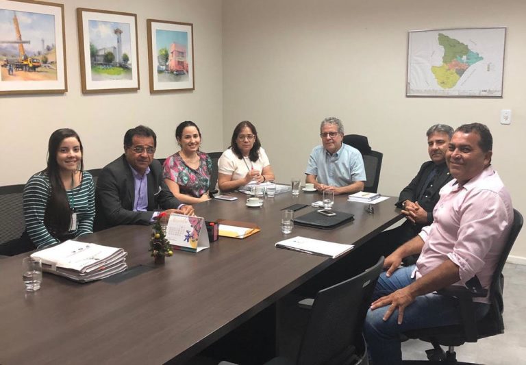 Diretores Executivos da Agrese participam de reunião na Deso