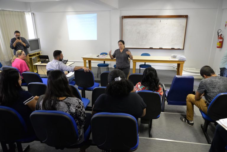 Escolas da rede estadual participam de curso de implantação de hortas escolares na Universidade Federal de Sergipe