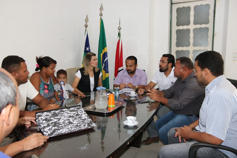 Prefeitura recebe representantes de catadores e da Conscensul