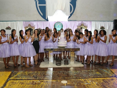 Um noite princesa e a realização de um sonho: Baile de Debutantes do SCFV