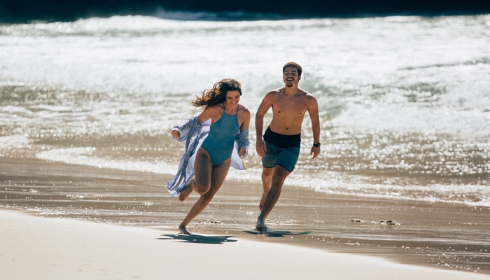 Juliana Paiva e Nicolas Prattes vão para Copacabana em lua de mel
